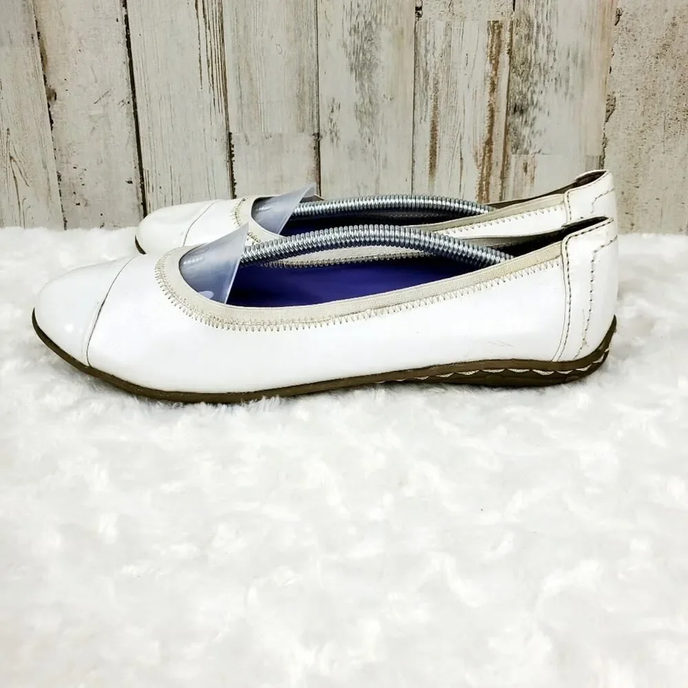 Kenneth Cole Reaction Flats White Size 6